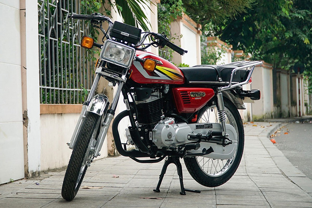 Can canh xe may Honda CG125 gia 36 trieu tai Viet Nam